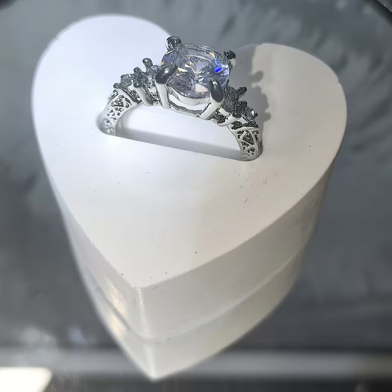 Exquisite Fashion Silvery Color Engagement Rings for Women Fashion White Ring