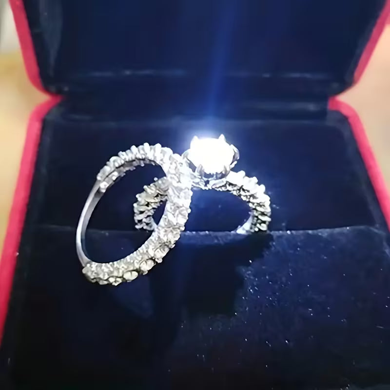2pcs Fashionable Exquisite Luxury Romantic Engagement and Wedding Rings