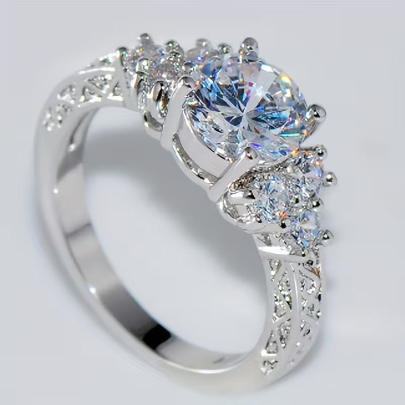 Exquisite Fashion Silvery Color Engagement Rings for Women Fashion White Ring